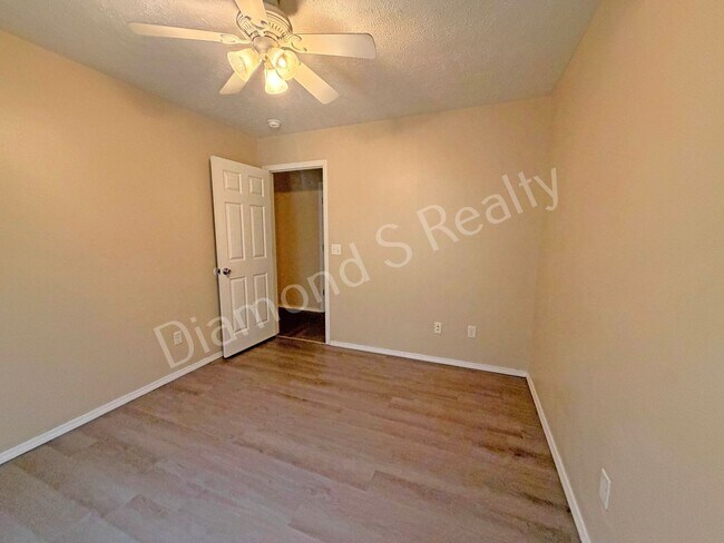 Building Photo - 1452 N Ethyl Ave