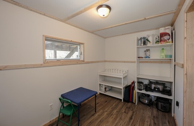 Building Photo - 40 Chemung Rd