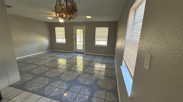 Building Photo - 2118 Westwood Dr