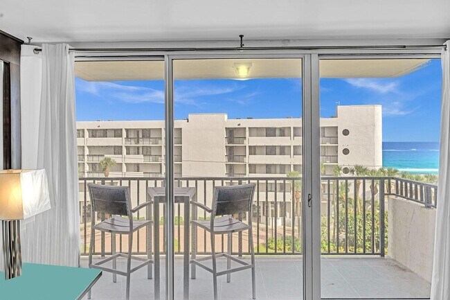 Building Photo - 525 N Ocean Blvd