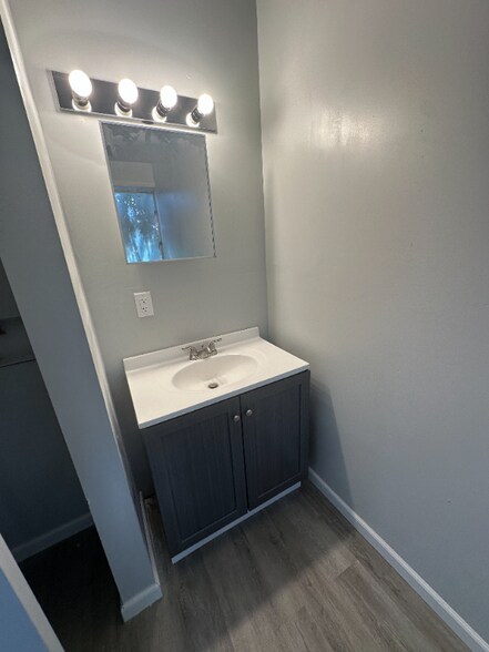 Building Photo - 2838 Linden Ave