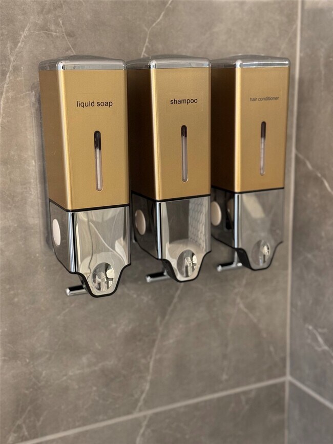 Building Photo - 4014 Hutchins St