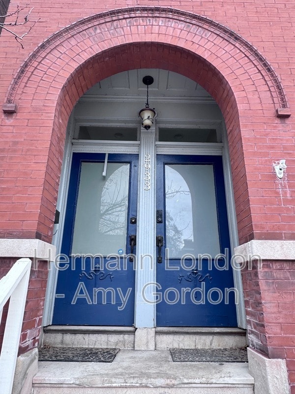 Building Photo - 2933 Victor St