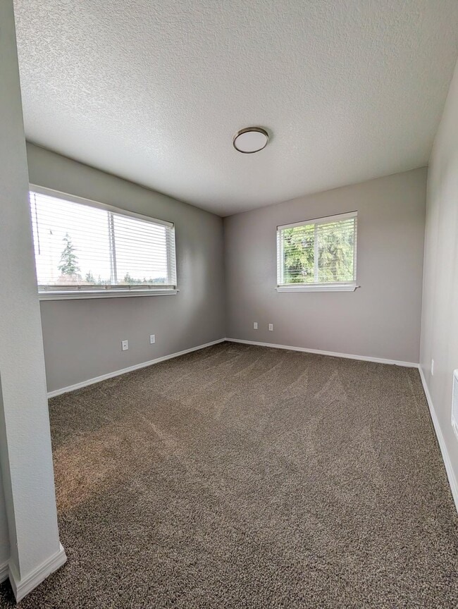 Building Photo - 5623 SE 84th Ave