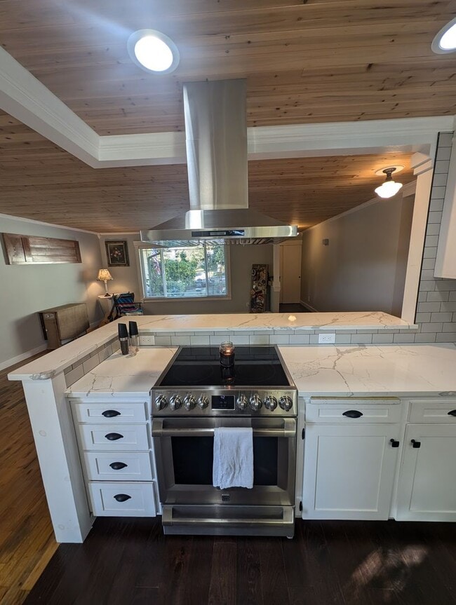 Building Photo - Stunning 4-Bedroom Home in Desirable Central Kitsap Location