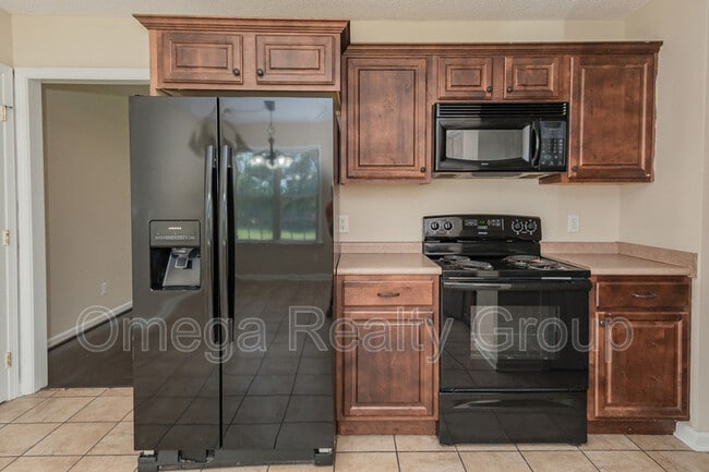 Building Photo - 13865 Roanoke Dr