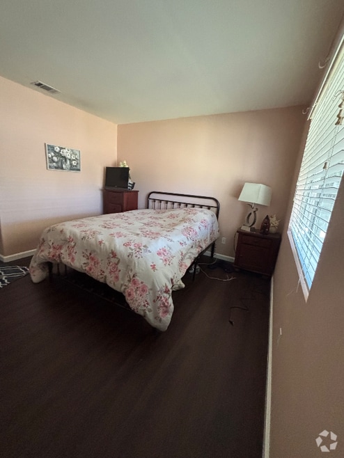 Building Photo - 35887 Lourdes Dr