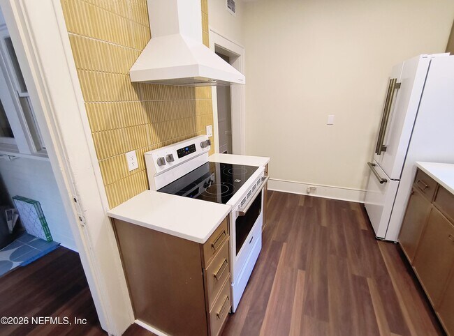 Building Photo - 3577 Valencia Rd