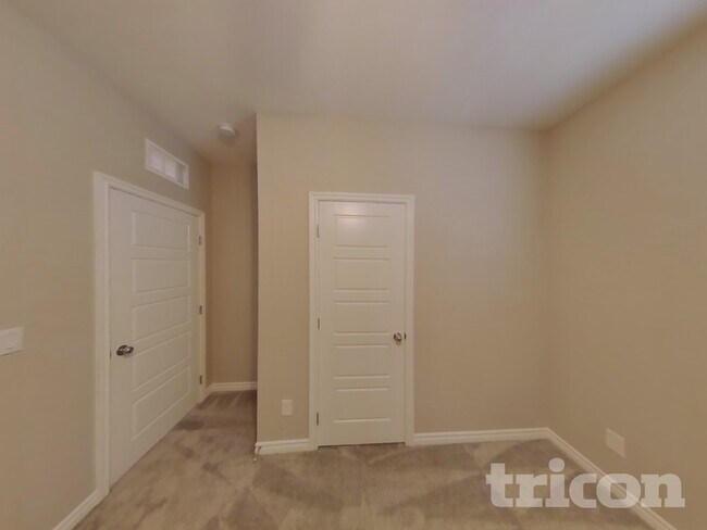 Building Photo - 6563 Smithville Ave