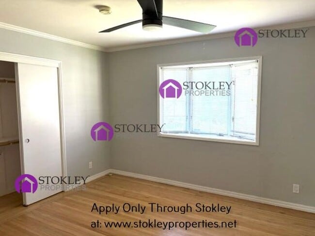 Building Photo - 231 Ivy Dr