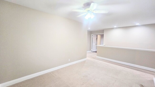 Building Photo - Pool House - Temeku Hills Community- Master Retreat and additional Master Bedroom