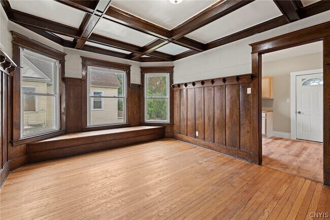 Building Photo - 1522 S State St