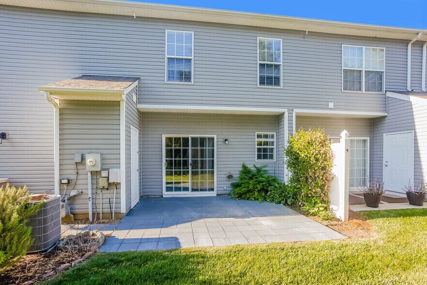 Building Photo - 2857 Summergrove Ct