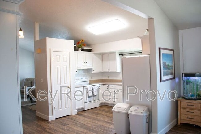 Building Photo - 1240 W 1670 N