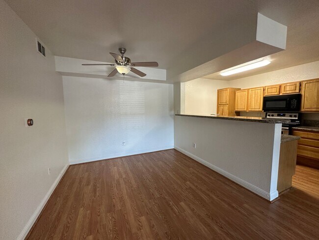 Building Photo - 5055 W Hacienda Ave