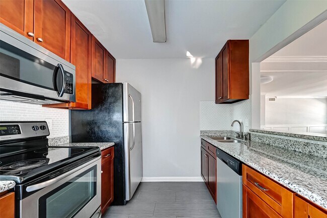 Building Photo - 9023 Gaylord Dr