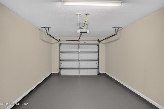 Building Photo - 10075 GATE N Pky