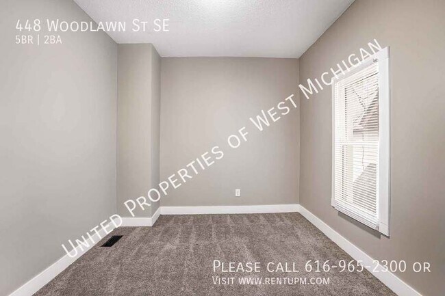 Building Photo - 448 Woodlawn St SE