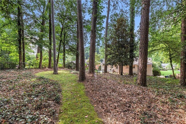 Building Photo - 1234 Citadel Dr NE