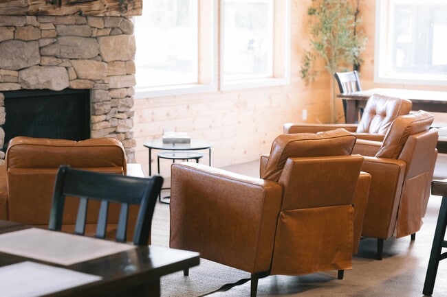 Building Photo - 48561 Rustic Ave