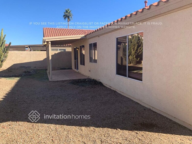 Building Photo - 9212 W Charleston Ave