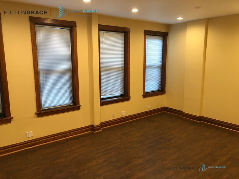 Building Photo - 1357 N Ashland Ave