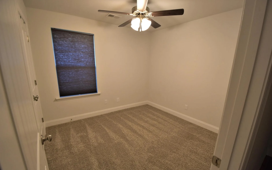 Building Photo - 7911 Allen Glen Ln