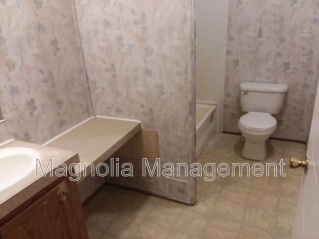 Building Photo - 68 Jamel Ln