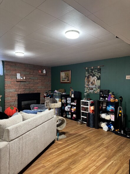 Building Photo - 619 Parkhill Dr