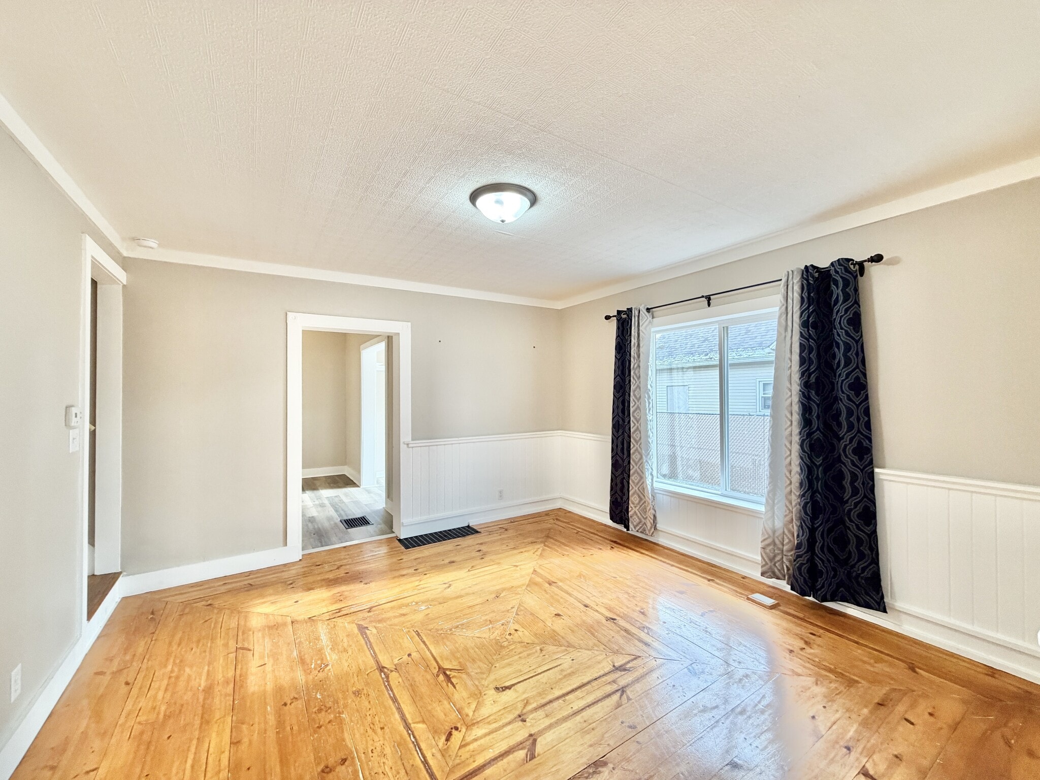 Building Photo - 955 10th St