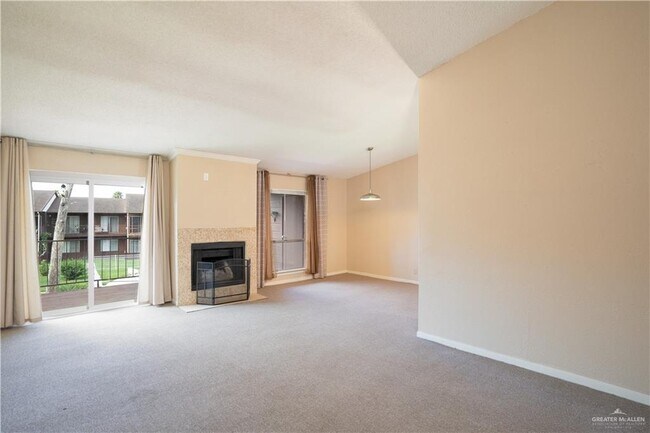 Building Photo - 4601 Carmen Ave