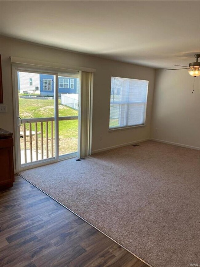 Building Photo - 612 Summer Breeze Ln