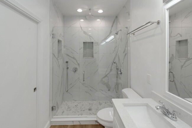 Building Photo - Your New Home Awaits!