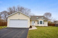 Building Photo - 1515 Thornwood Ln