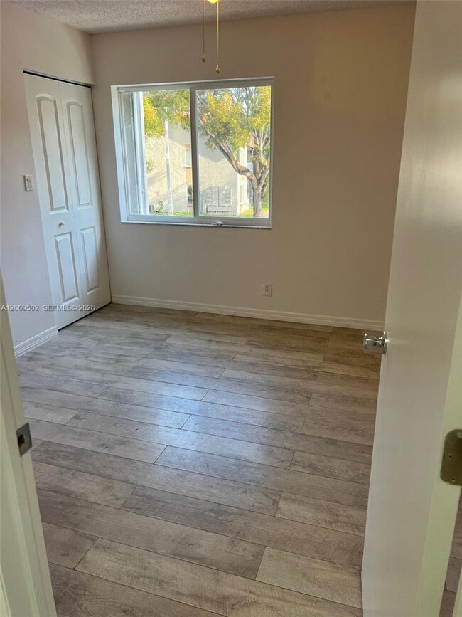 Building Photo - 9203 SW 138th Pl