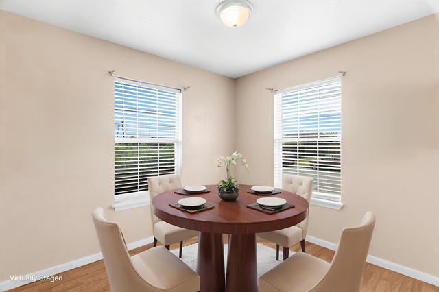 Building Photo - 1702 Manor Garden Mnr