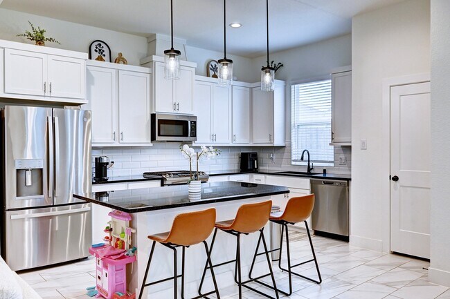 Building Photo - 1523 Cathedral Bend Drive