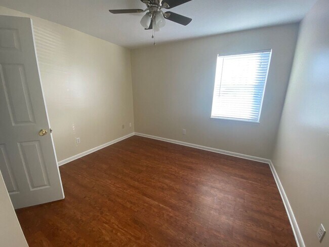 Building Photo - Cozy & Centrally Located 3Bed/2Ba in Lynn ...