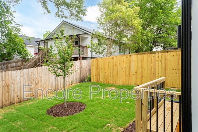 Building Photo - 1406 Gearwood Ave