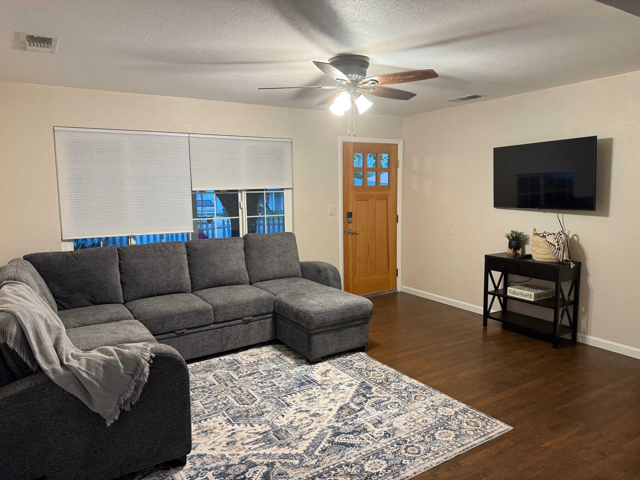 Building Photo - 802 Ridge Rd