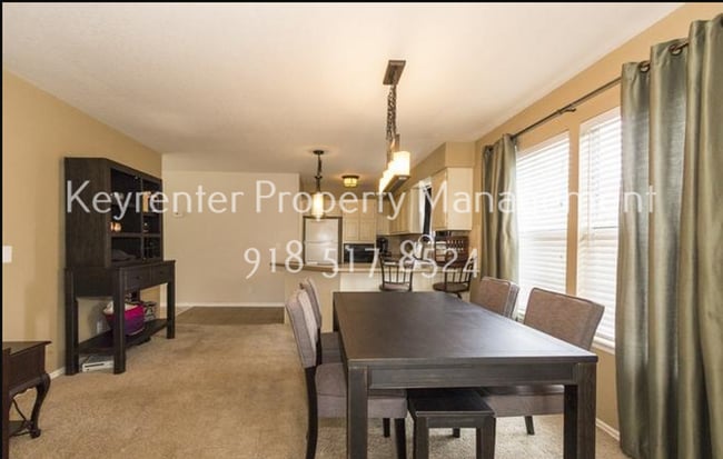 Building Photo - 3 Bed | 2.5 Bath in Jenks!