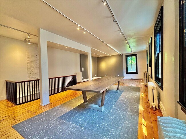 Building Photo - 6378 Mill St