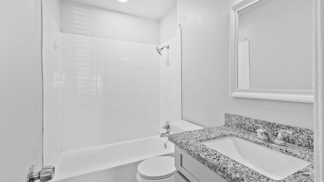 Building Photo - 1665 Northwood St
