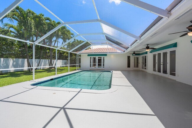 Building Photo - 263 S Maya Palm Dr