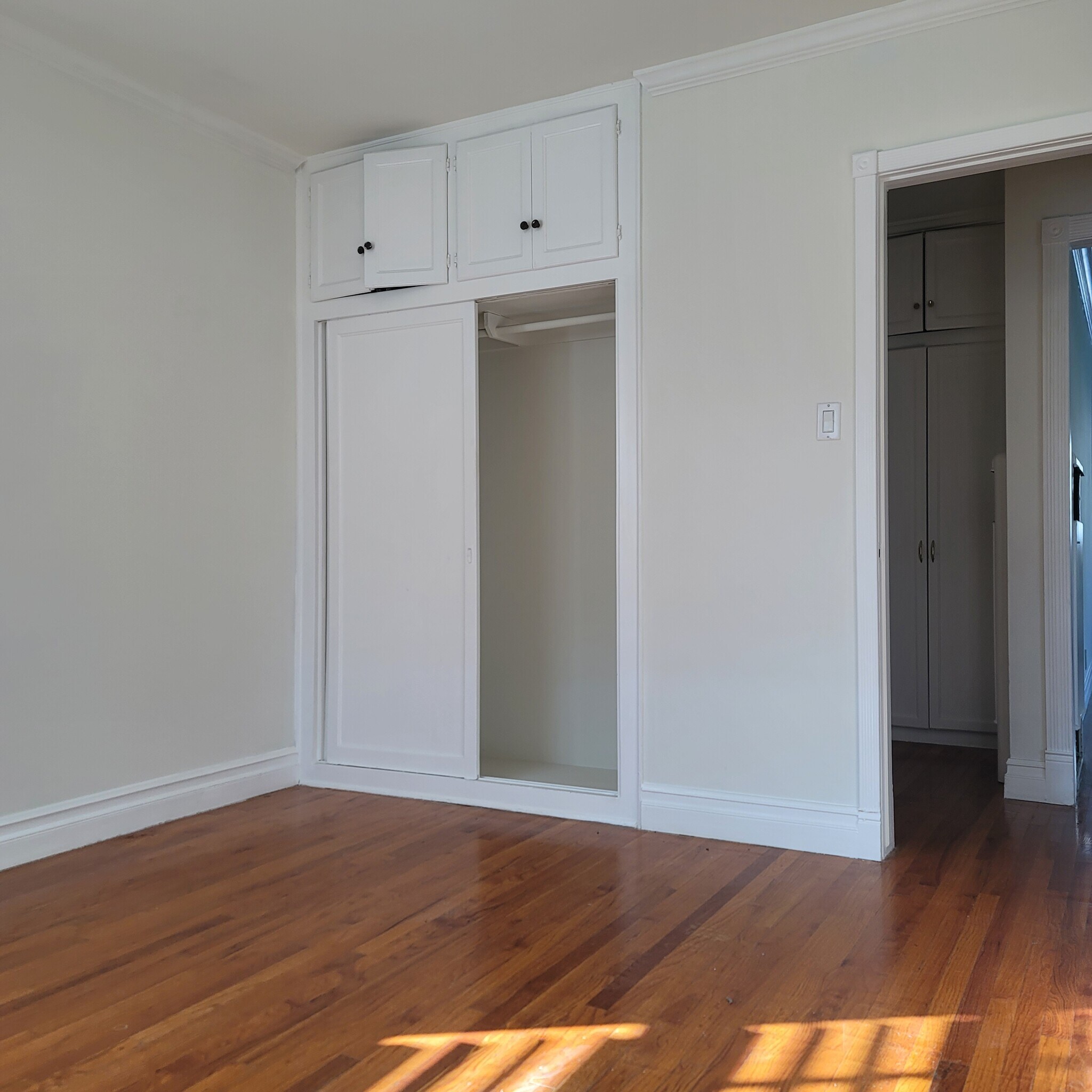 Building Photo - 5025 Cahuenga Blvd