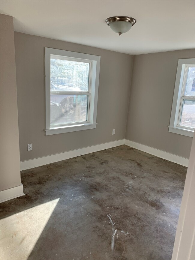 Building Photo - 4601 Hain St