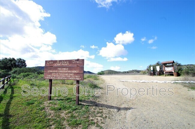 Building Photo - 248 Green Heath Pl