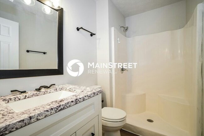 Building Photo - 3 Bedroom Pet-Friendly Home in COLUMBUS, OH with Main Street Renewal