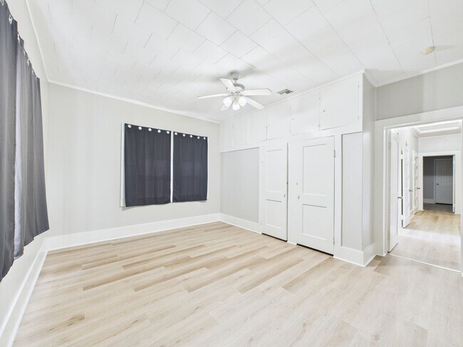 Building Photo - Adorable 3 bed, 1 bath home available in S...