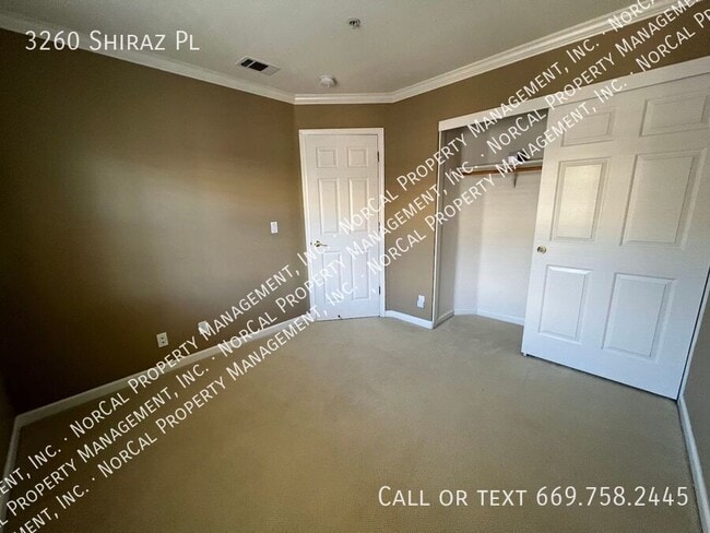 Building Photo - 3260 Shiraz Pl